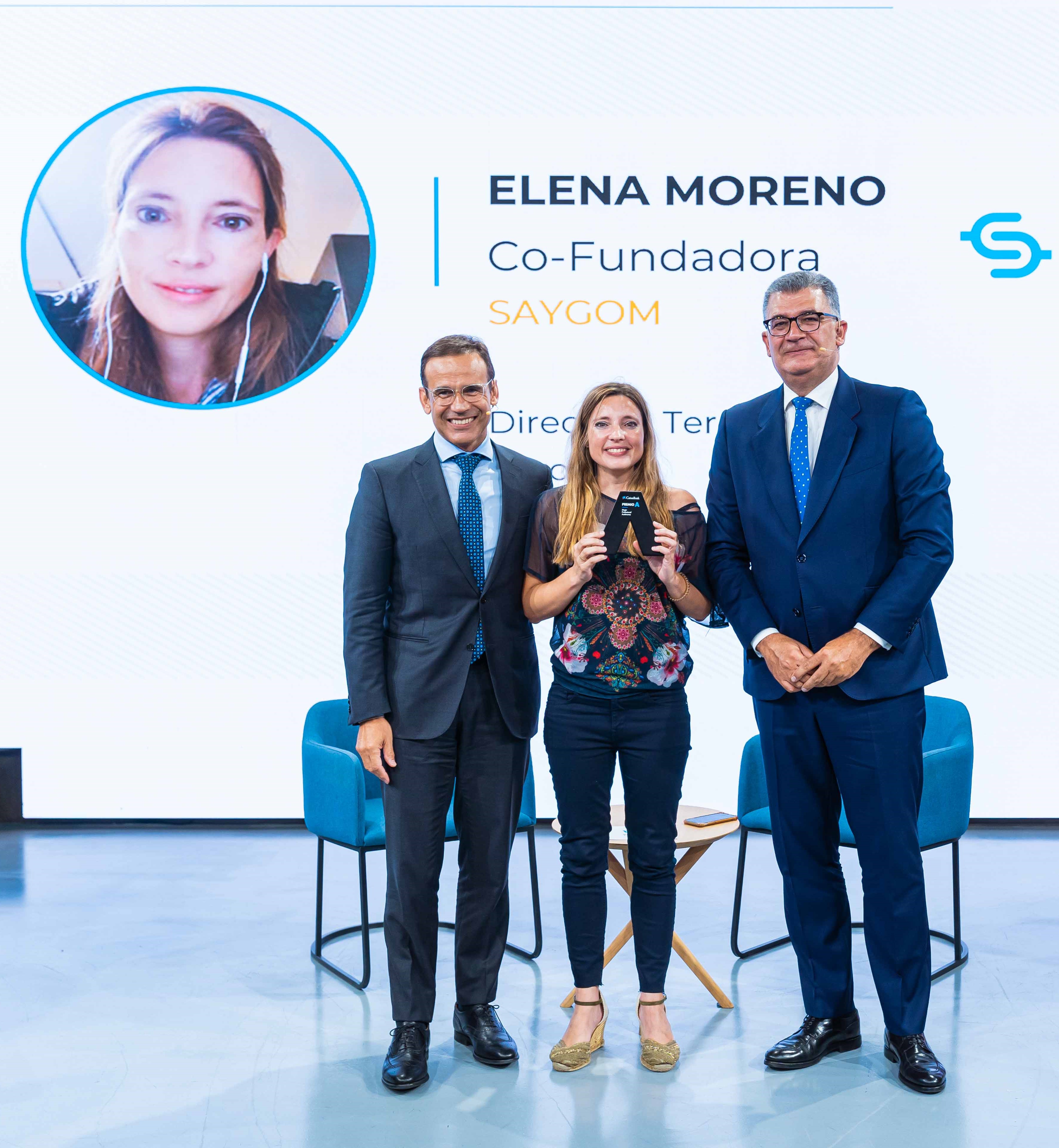 De izquierda a derecha: Jaume Masana, director de Negocio de CaixaBank; Elena Moreno Senosiain, fundadora de Saygom, y Toni Rodríguez, director Segmento Negocios de CaixaBank.