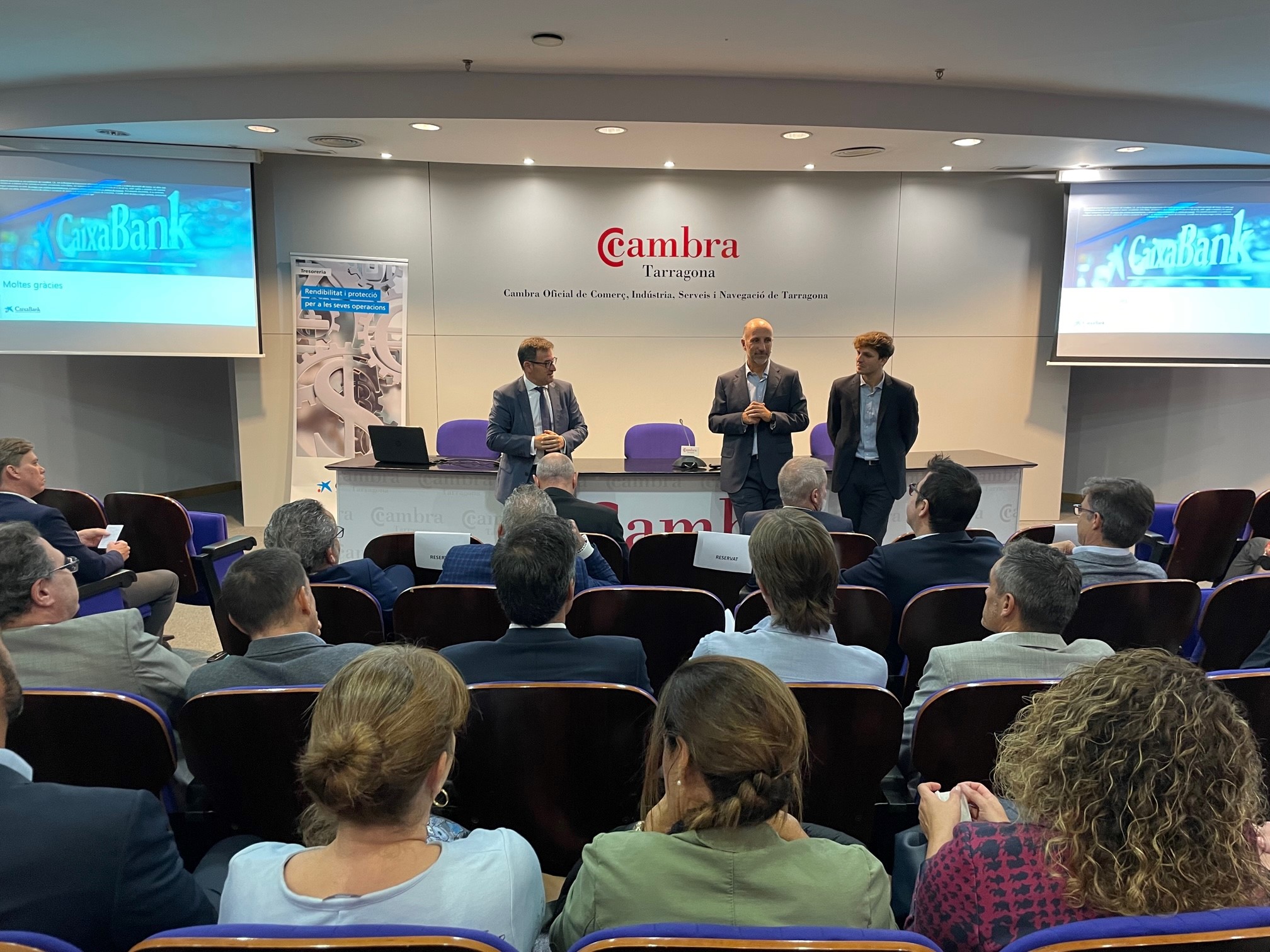 Ponents en la sessió perspectives econòmiques i mercat de divises a Tarragona