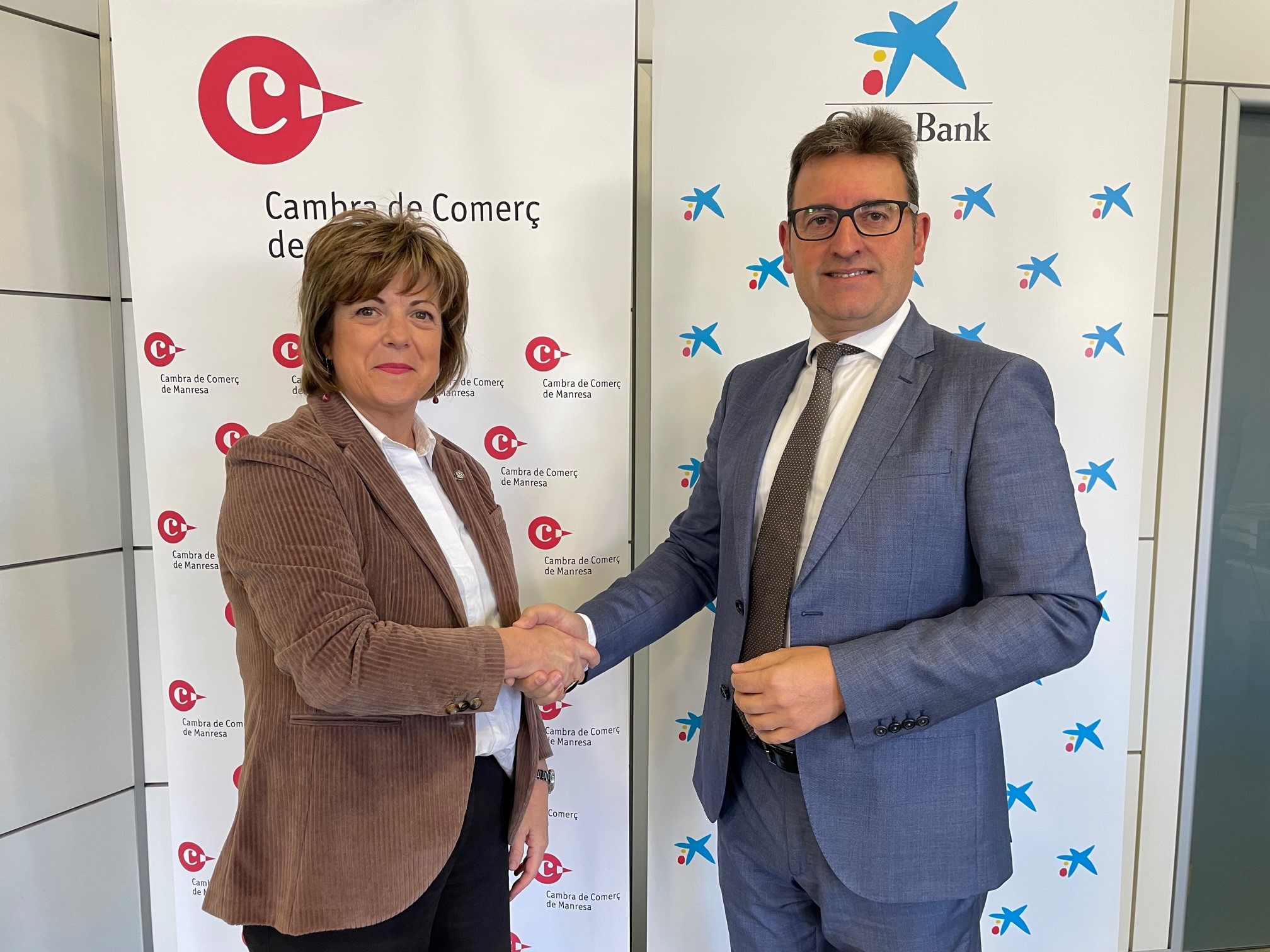 Signatura de l'acord entre Cambra de Comerç de Manresa y CaixaBank