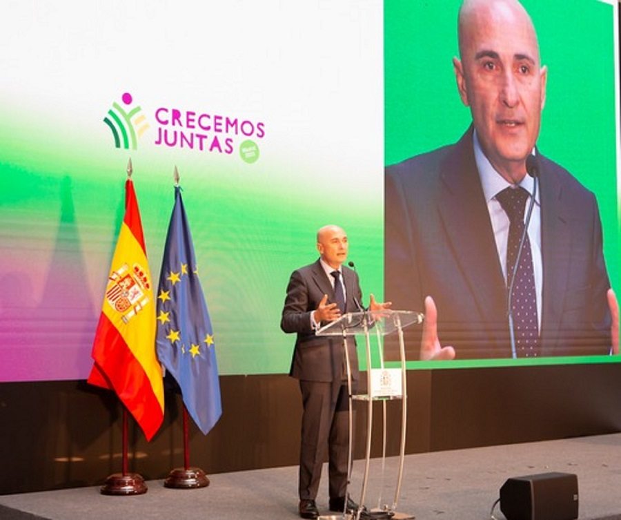 El director de AgroBank, Jaime Campos, durante su intervención en el Encuentro nacional de mujeres rurales.