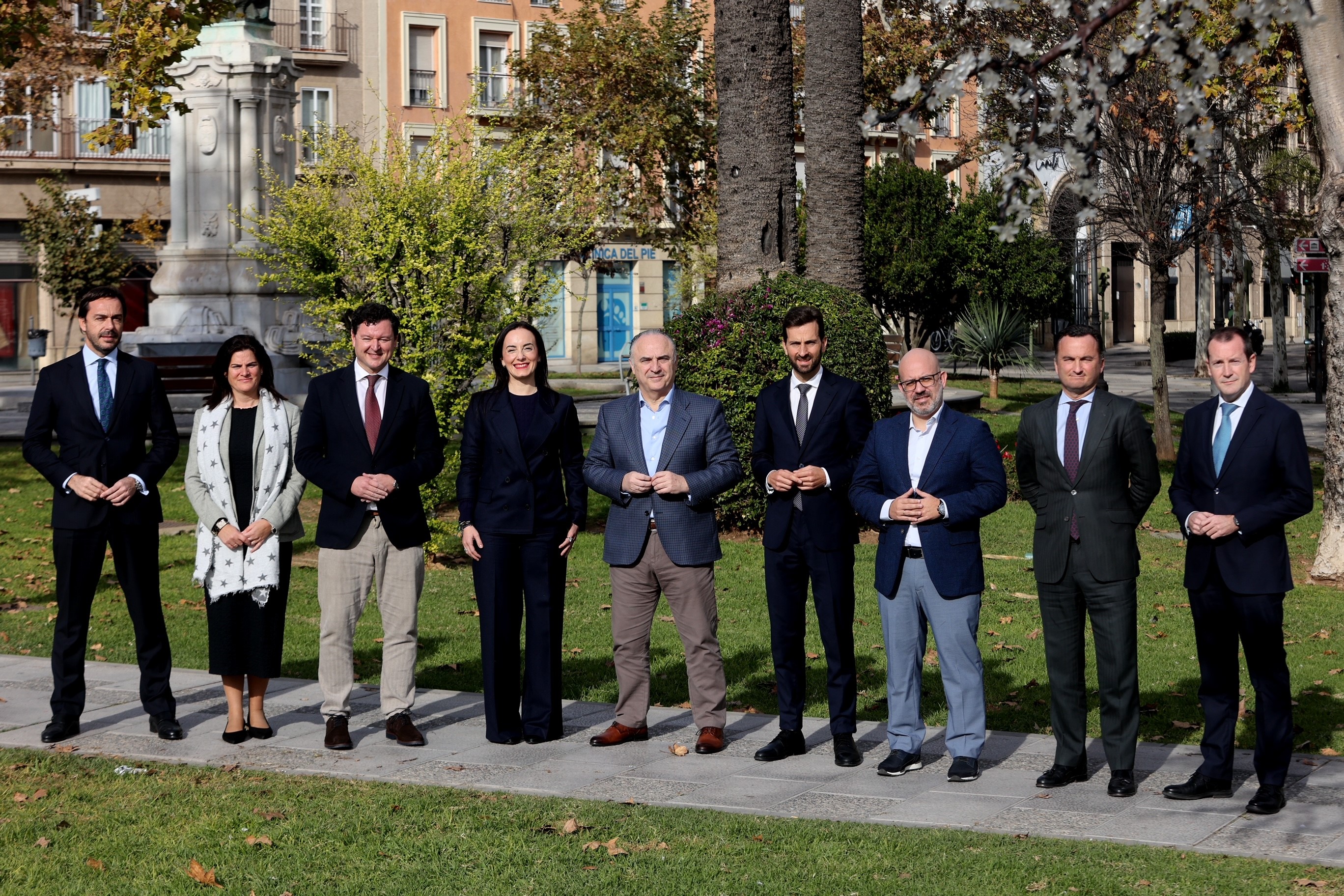 De izquierda a derecha: Guillermo Martín, Mar Porcel, Gerardo Cuartero, Ana Belén Morales, Juan Ignacio Zafra, Francisco Ramos, Amador Carmona, Jesús Garrido-Arroquia y Ángel García.