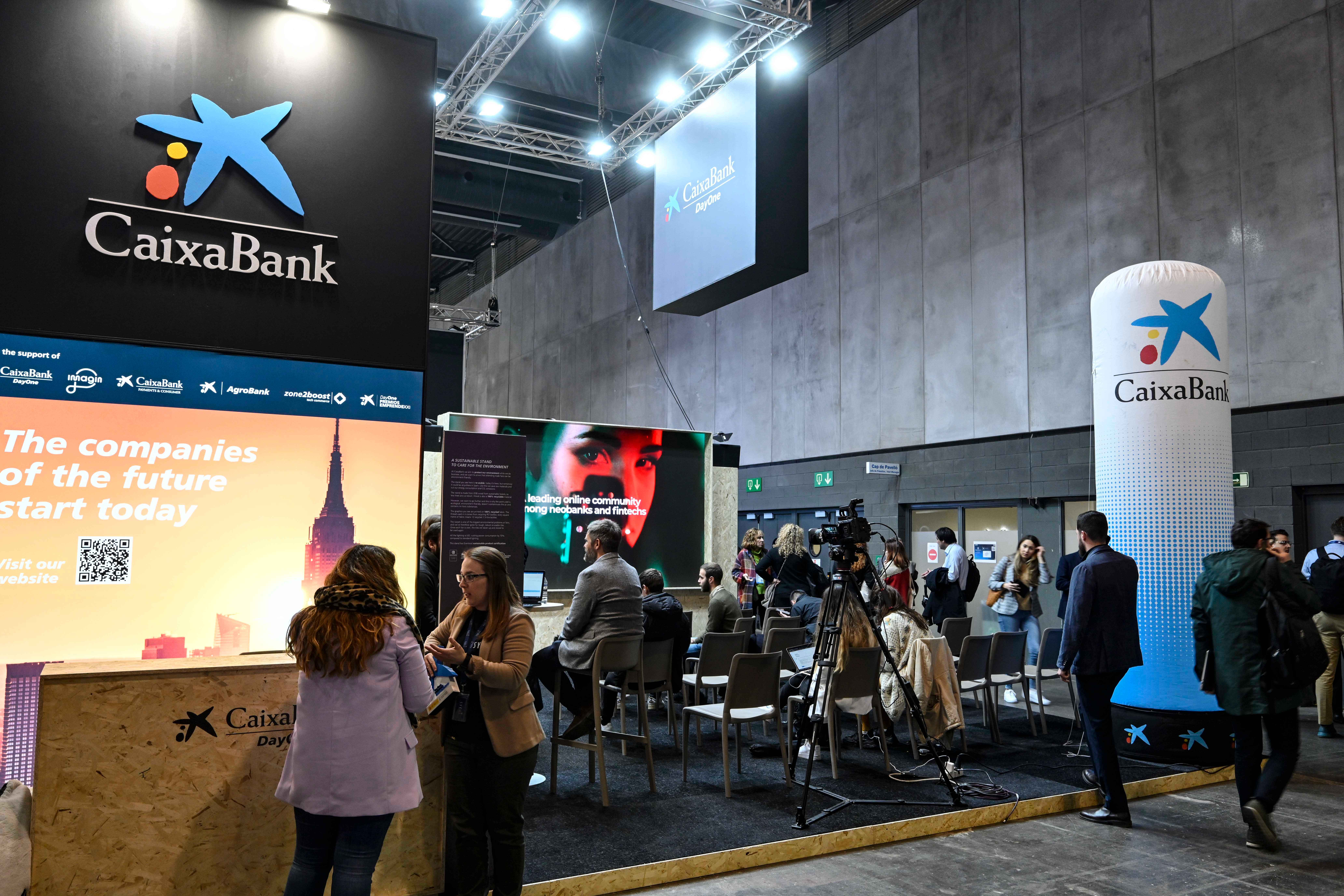 Stand de CaixaBank DayOne en el 4YFN 2023.