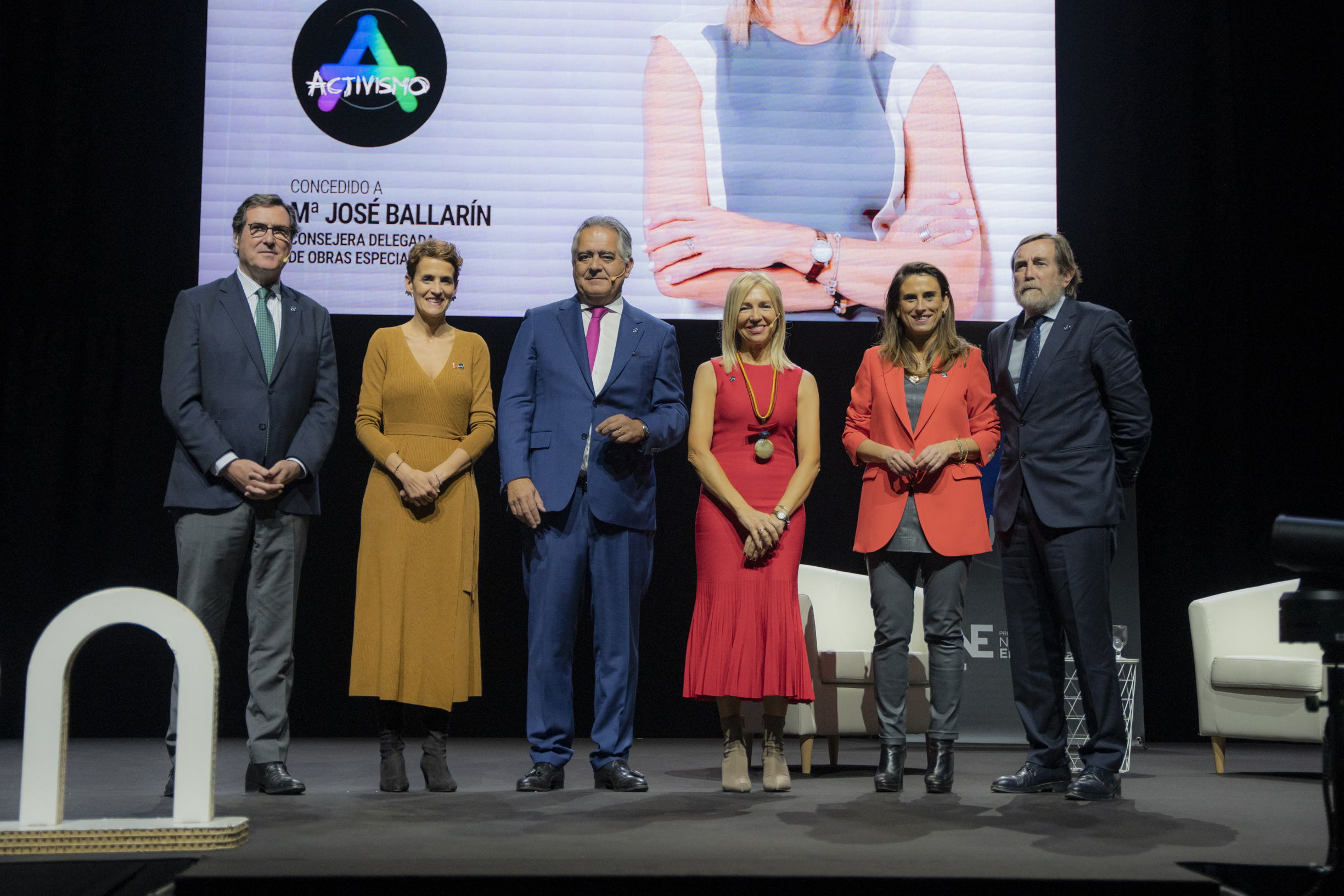 Antonio Garamendi, María Chivite, Juan Miguel Sucunza, María José Ballarin, Isabel Moreno y Luis Colina
