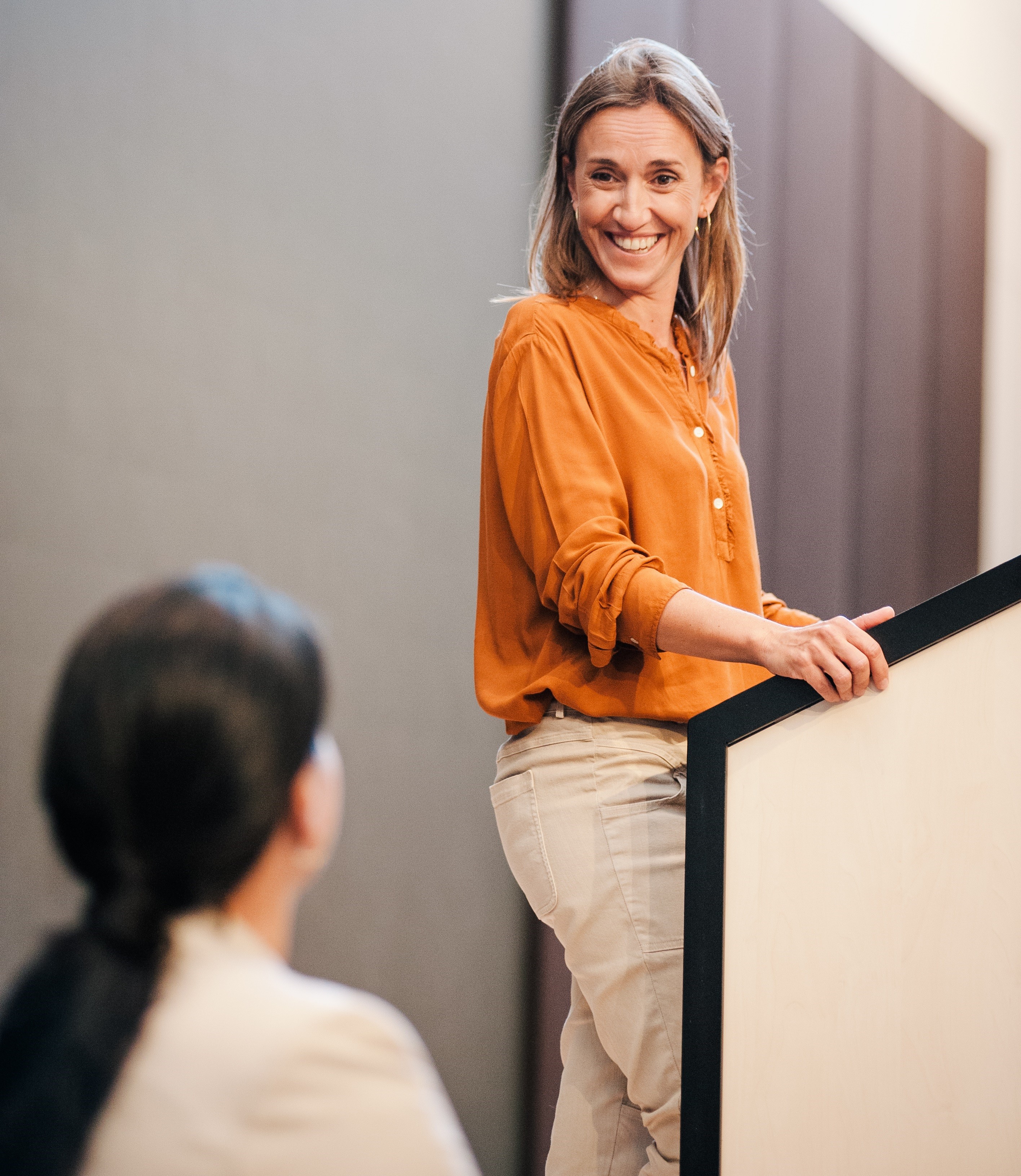 CaixaBank alcanza el 43% de mujeres en posiciones directivas un año antes de finalizar el Plan Estratégico.
