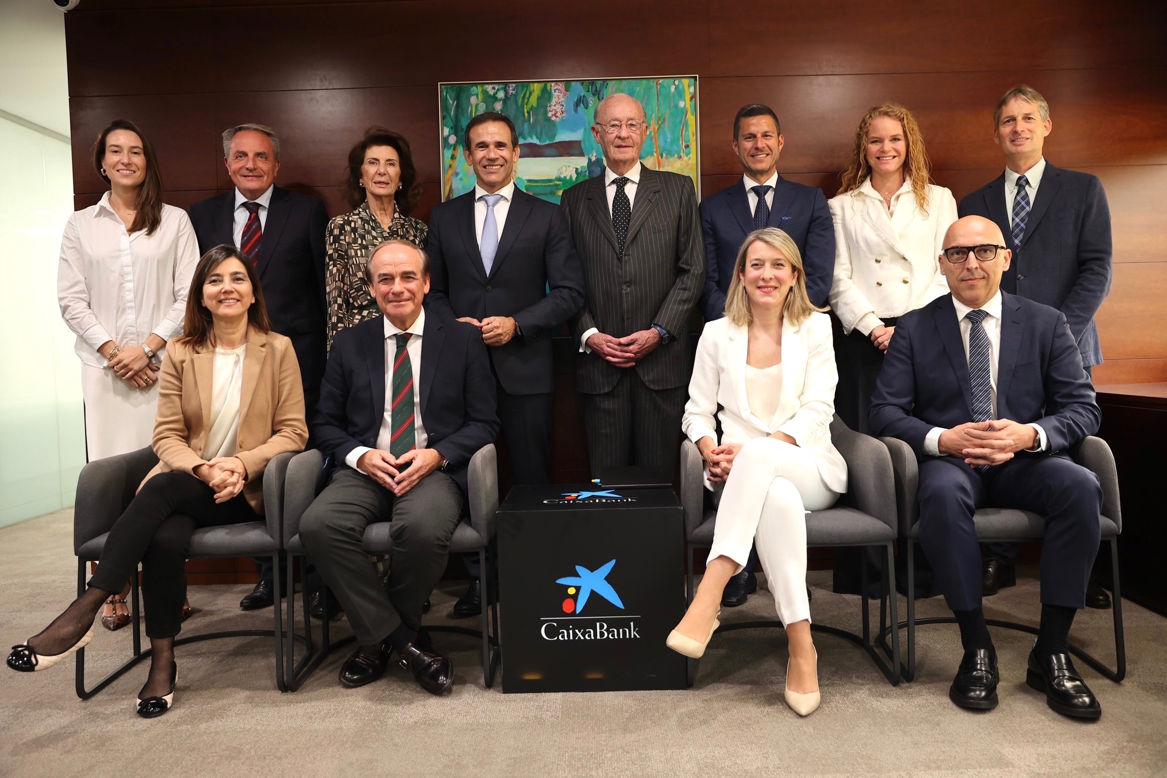 De pie (de izda. a dcha.): Naomi Riu, José Díaz Montañés, Carmen Planas, Jaume Masana, José Francisco Conrado de Villalonga, Othman Ktiri, Corina Graff y Marcos Marí; y sentados: Lina Mascaró, Vicente Fenollar, María Cruz Rivera y Juan Manuel Costa