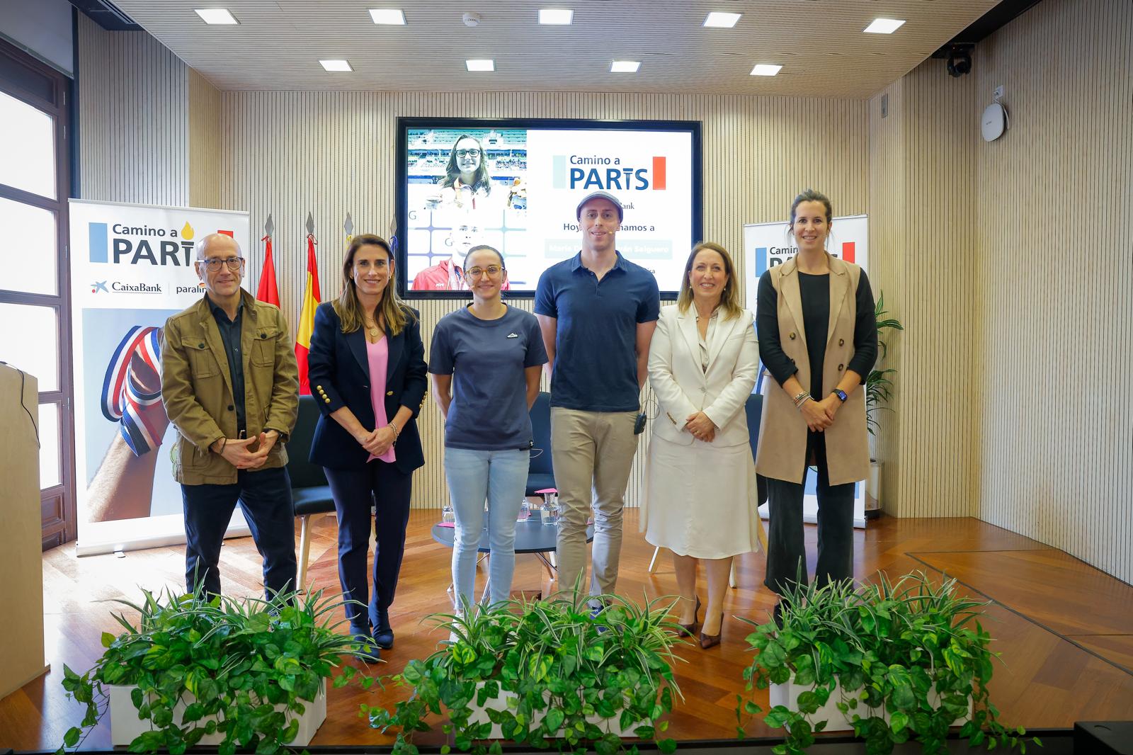 Félix Brocate, Ayuntamiento Zaragoza,  Isabel Moreno CaixaBank, María Delgado e Iván Salguero, nadadores,  Silvia Carrascal, Universidad San Jorge y Cristina Garcia, Gobierno de Aragón.