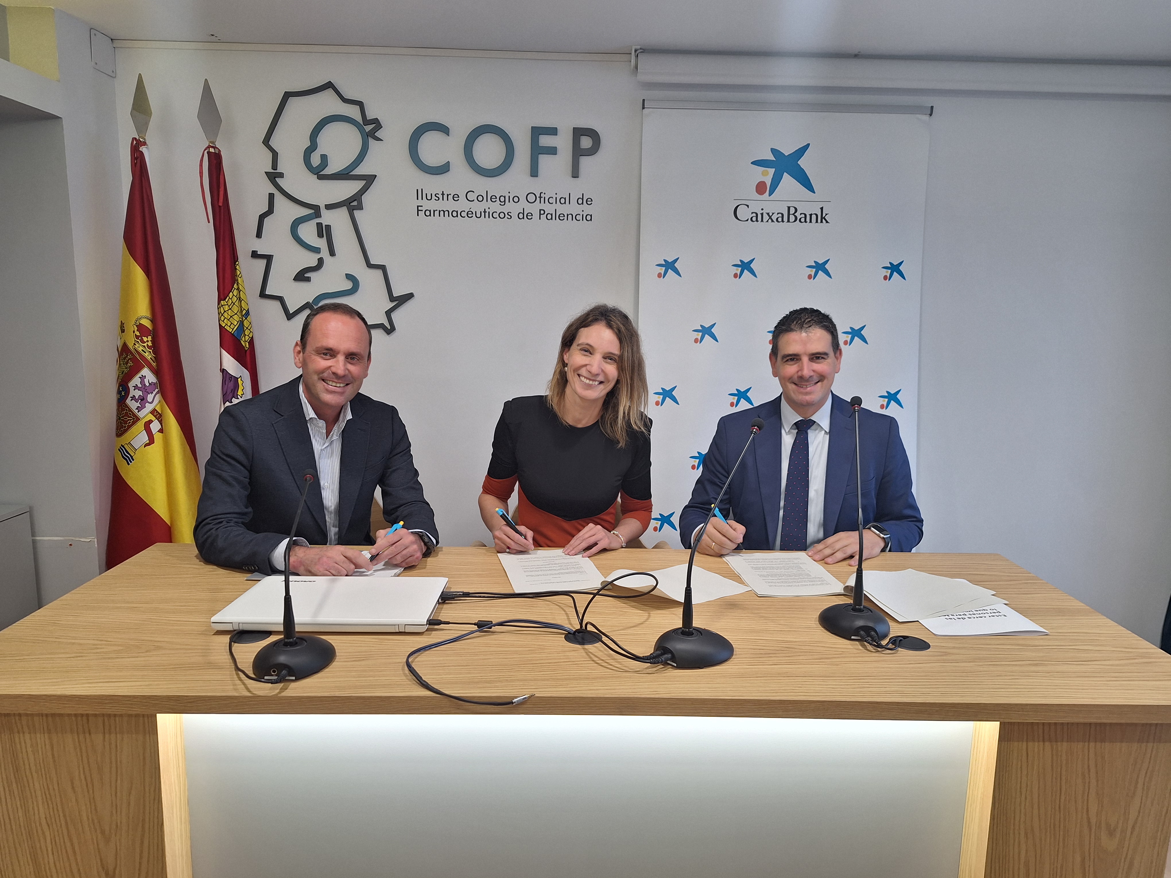 Juan Domínguez, Ana Deza y Daniel LLorente
