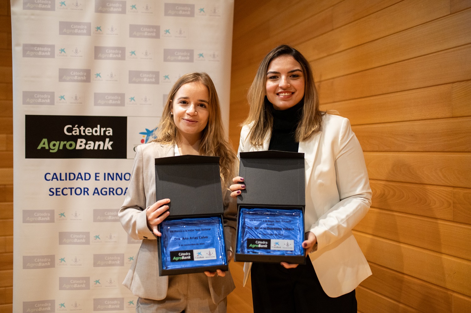 Ana Arias y Nariane Quaresma, ganadora y finalista del VIII premio de la Cátedra AgroBank a la Mejor Tesis Doctoral.