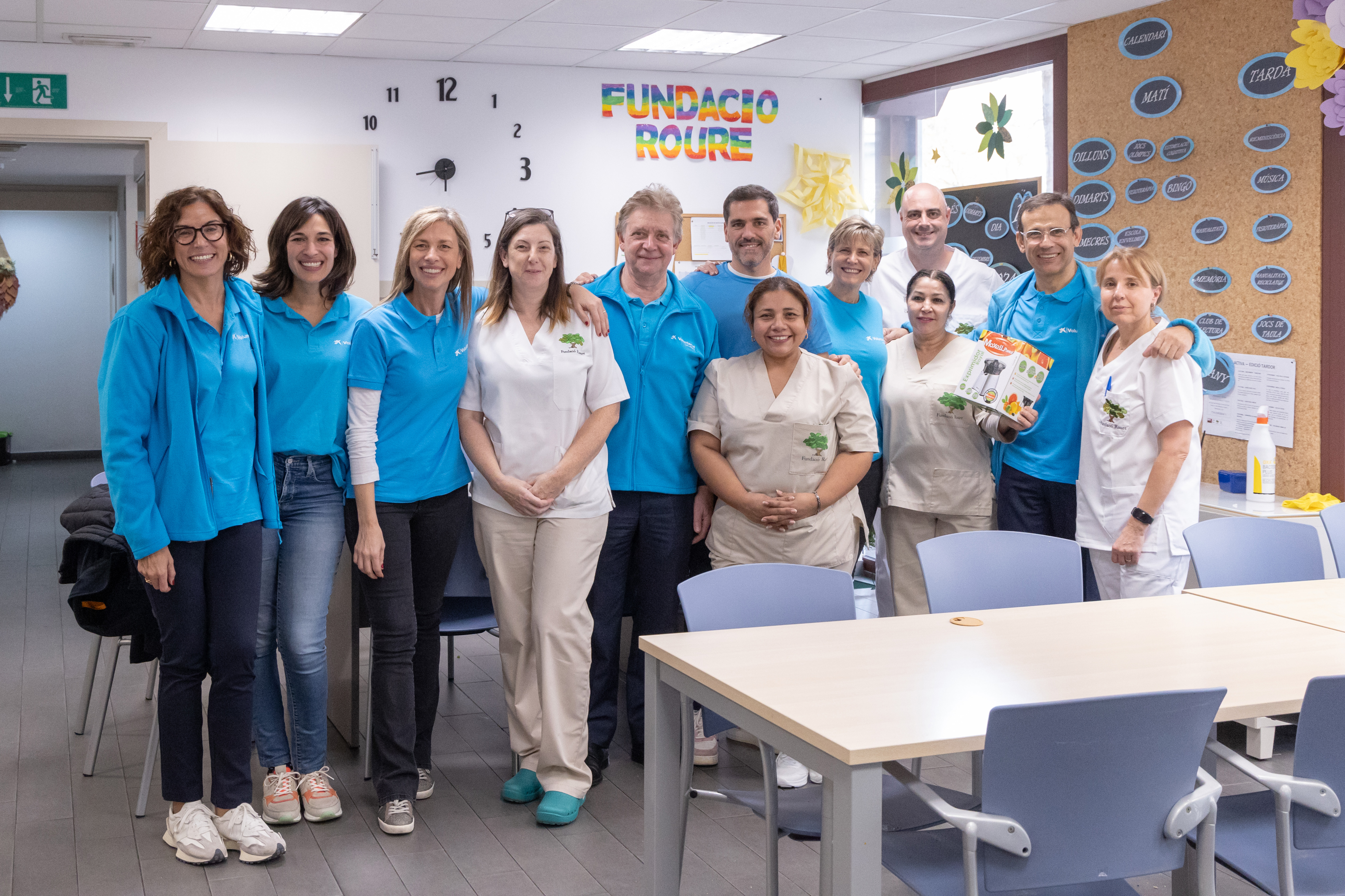 Grupo voluntarios CaixaBank y equipo Fundació Roure