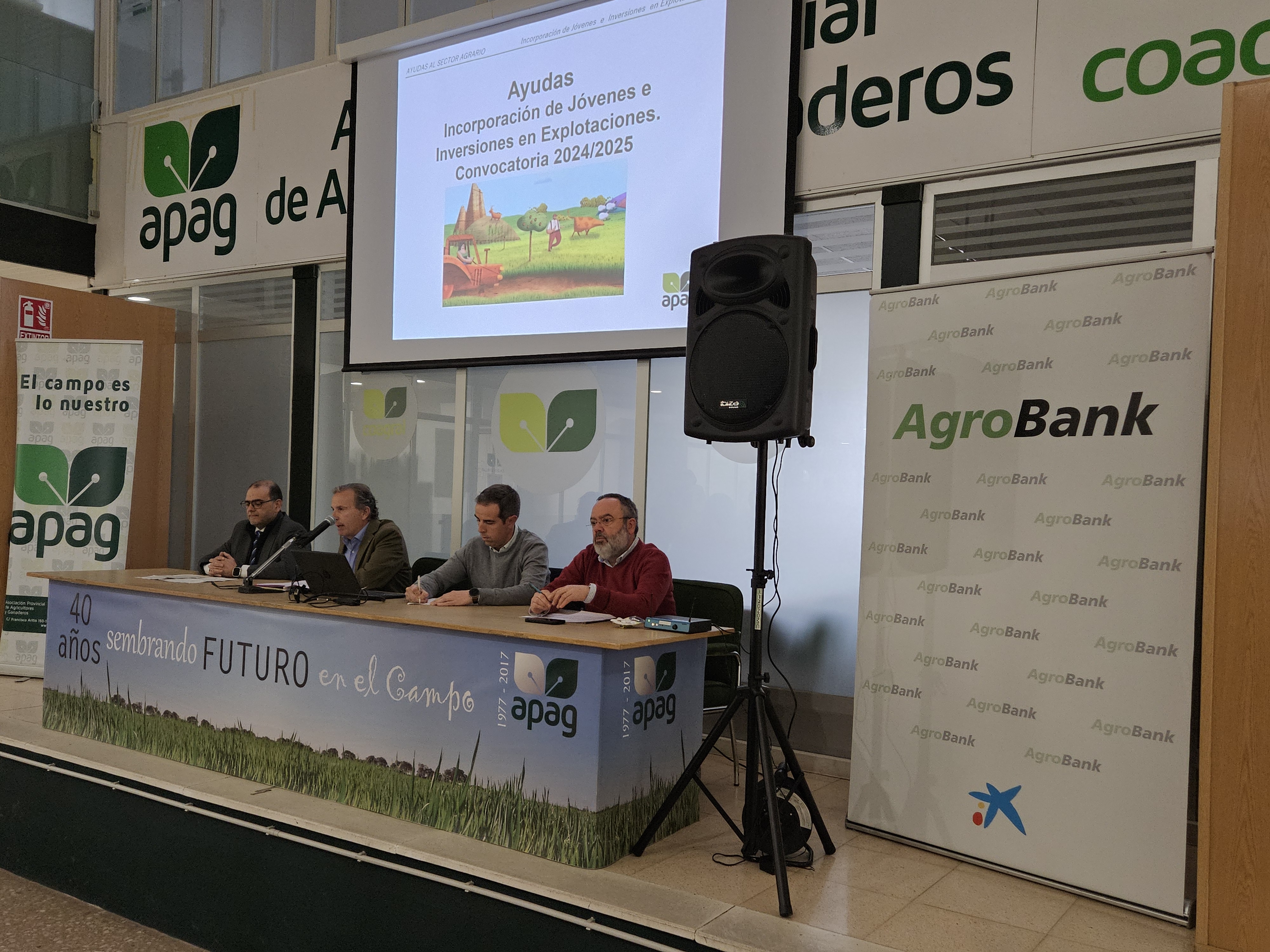Sesión informativa sobre ayudas para la incorporación de jóvenes al campo y las novedades de la PAC 2025