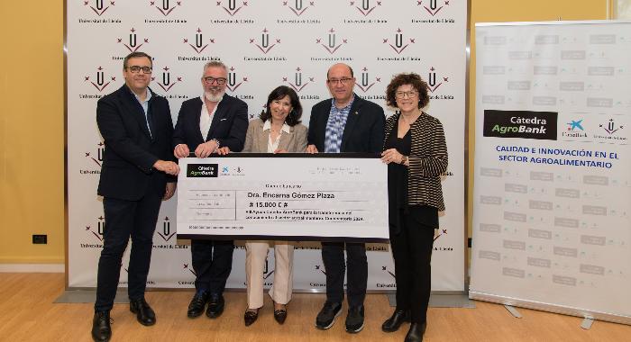 La Càtedra AgroBank de la UdL entrega el Premi a la Transferència del Coneixement a un projecte d'eliminació de les substàncies indesitjables en els vins