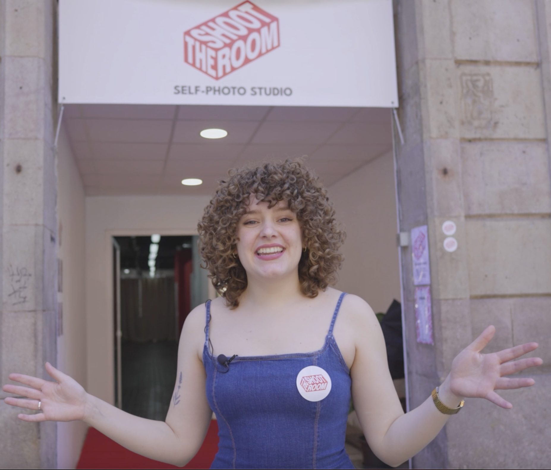 Alex Martín, in front of his business The Shoot Room, opened with the support of MicroBank