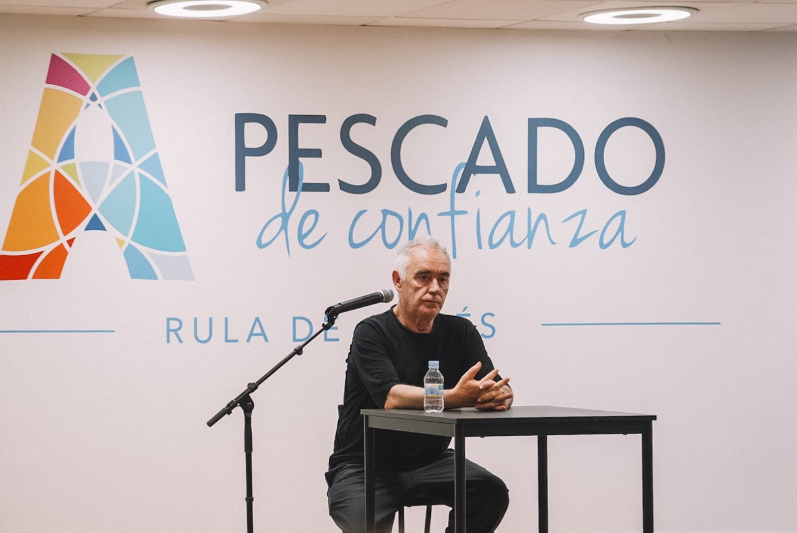 Ferran Adrià en el encuentro en la Nueva Rula de Avilés