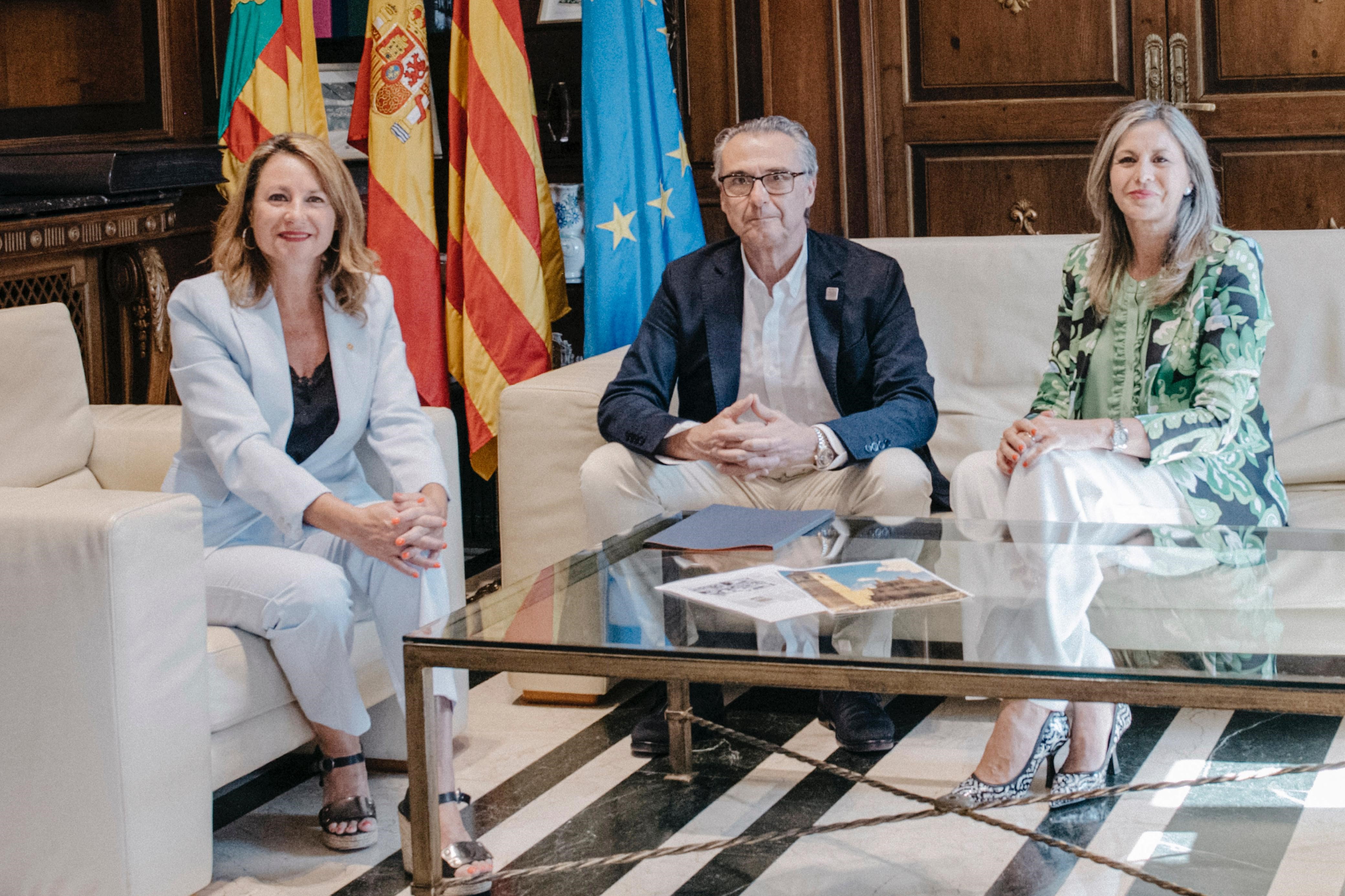 Begoña Carrasco, Leopoldo Monfort y Olga García