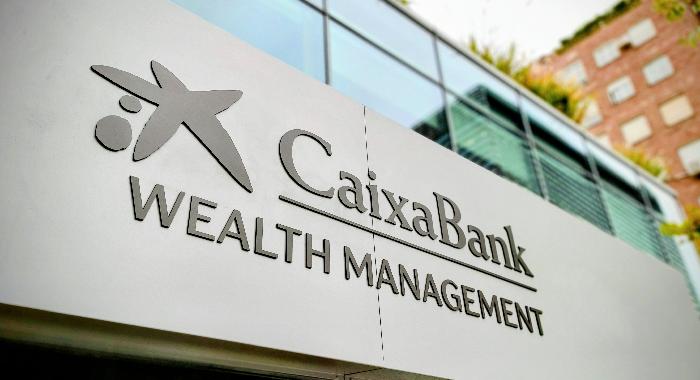 CaixaBank, awarded as âSpainâs Best Private Bankâ for the fourth consecutive year by Euromoney