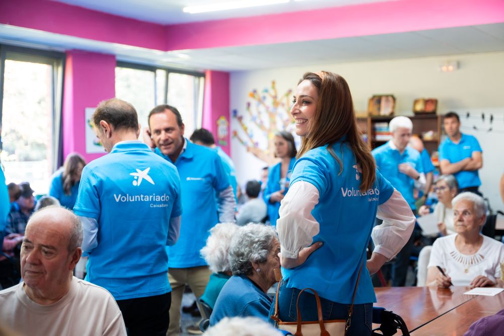 Foto de miembros de Voluntariado CaixaBank en una de las actividades del 'Mes Social' de 2026.
