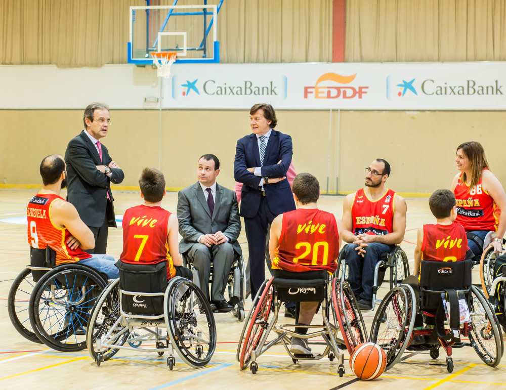 Acto acuerdo CaixaBank - FEDDF con Jordi Gual, presidente de CaixaBank