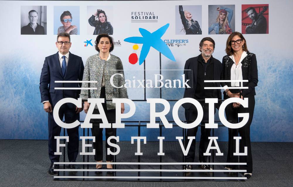 Josep Maria Gonzàlez, director territorial de CaixaBank a Catalunya; Maria Lluïsa Martínez Gistau, directora de Comunicació i Relacions Institucionals de CaixaBank; Juli Guiu, president del Grup Clipper's i director del Cap Roig Festival; Maria Alsina, directora territorial de CaixaBank a Barcelona.