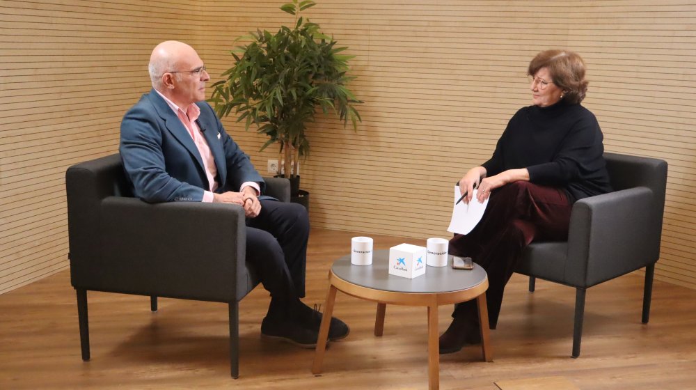 Ángel Durántez conversa con Olga Viza