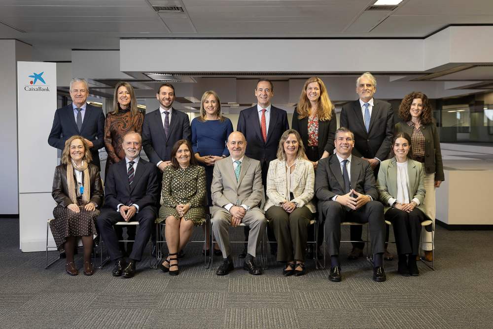 Gonzalo Gortázar, conseller delegat de CaixaBank, amb el Comitè Consultiu d’accionistes