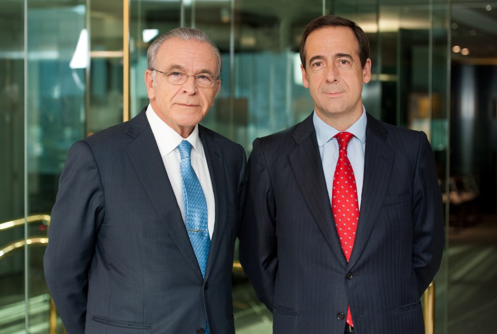 CaixaBank obtiene un beneficio de 708 millones por la mejora de los ingresos bancarios, y aumenta un 7% los créditos y un 9% los recursos