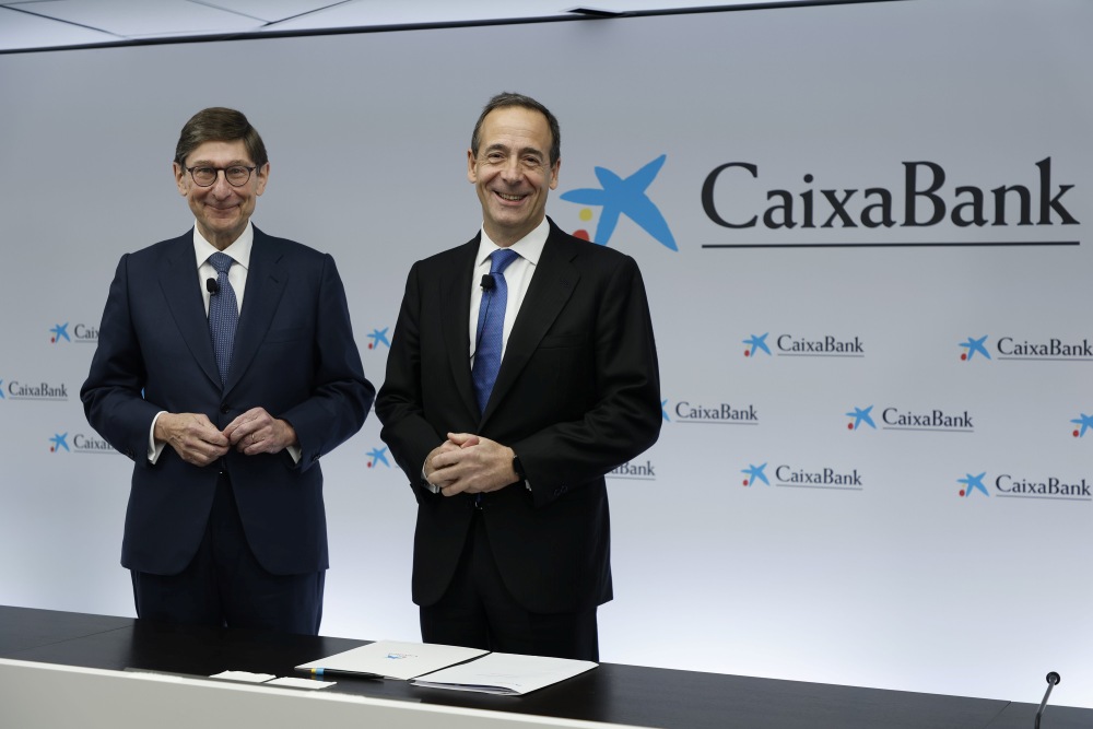 El presidente de CaixaBank, José Ignacio Goirigolzarri, y el consejero delegado de CaixaBank, Gonzalo Gortázar.