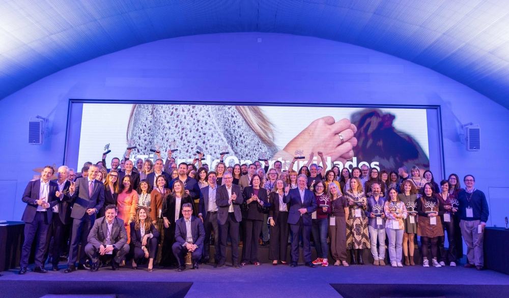 Foto de família dels guanyadors de l’edició de Tierra de Oportunidades de CaixaBank del 2025.