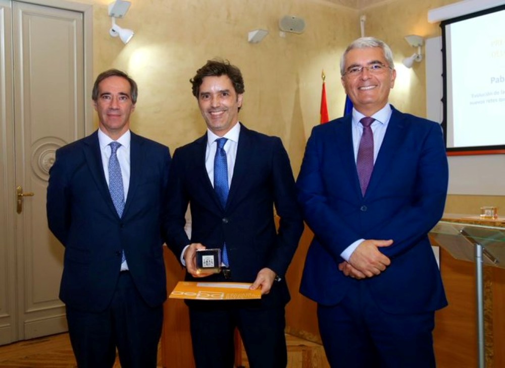 Pablo Díaz Ortiz, delegat de Protecció de Dades de CaixaBank, en l’acte de lliurament del premi