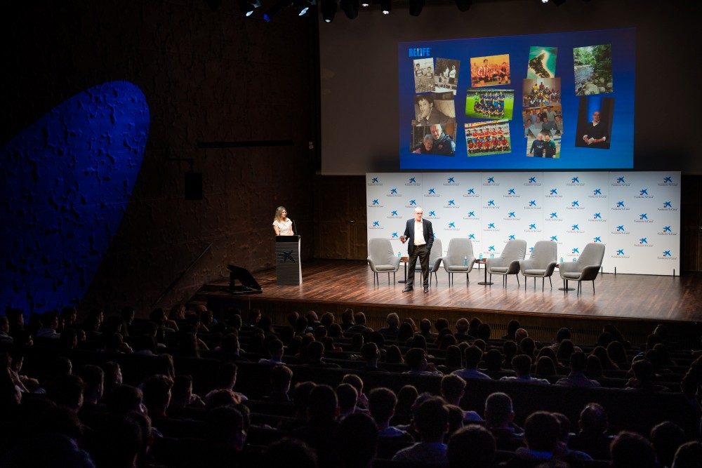 Foto de la charla del exjugador de fútbol y fundador de Fundación Relife, Julio Alberto Moreno, en la jornada de ‘Circuito Relife’ en Madrid.