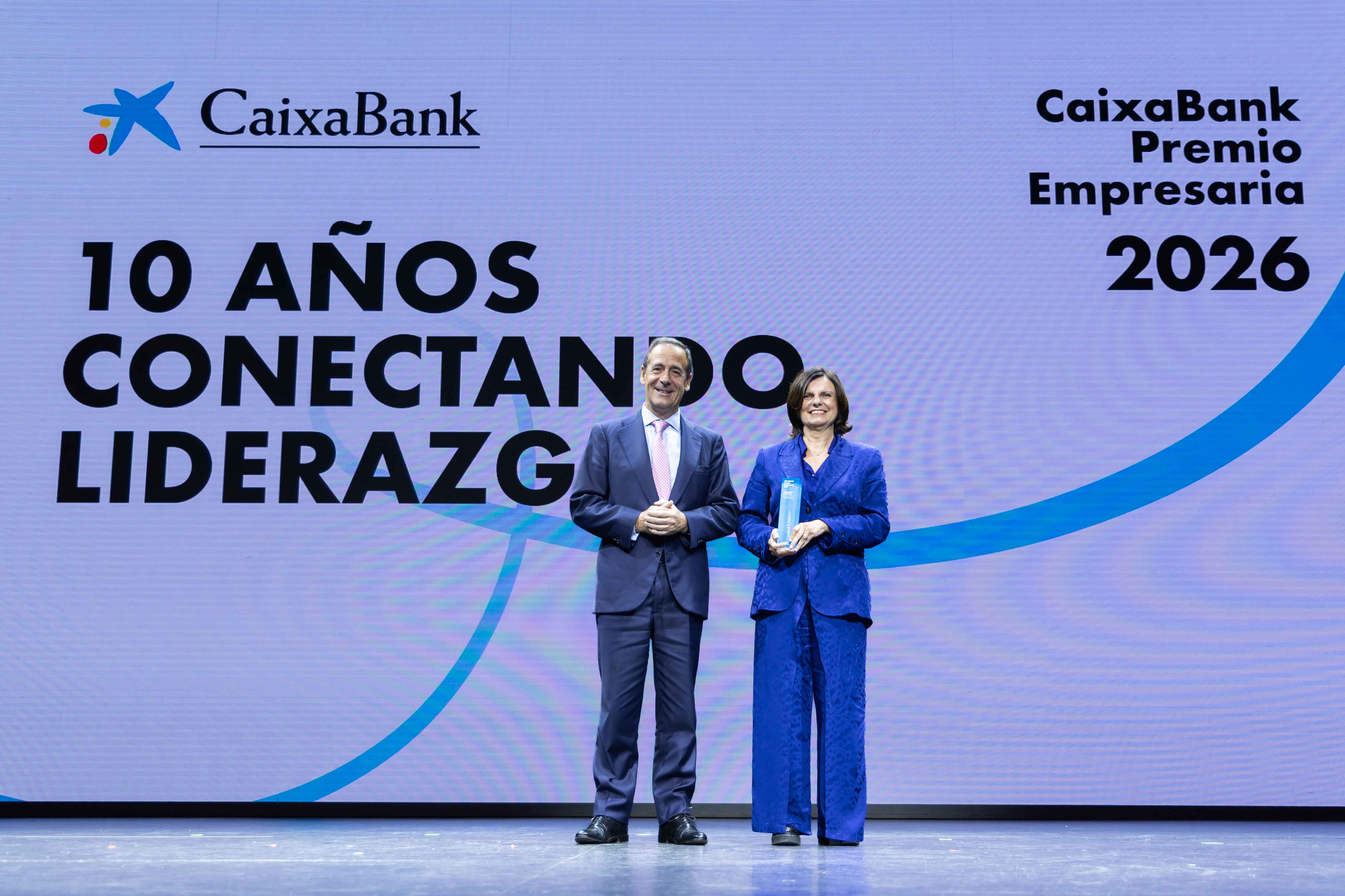 Gonzalo Gortázar, consejero delegado de CaixaBank, y Myriam Gimeno, CEO de Nealis