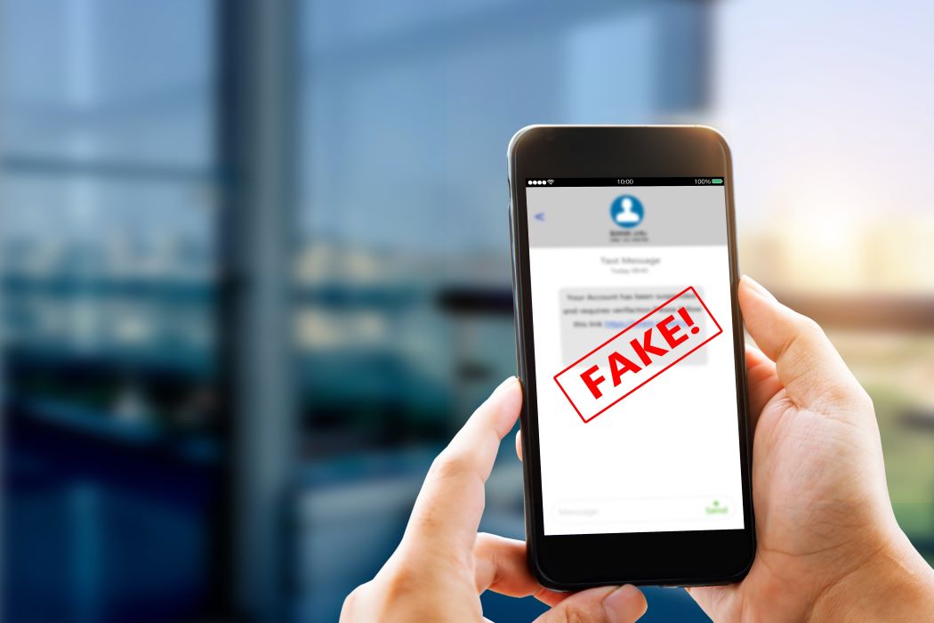 Falsa estafa SMS de missatges de text o concepte de phishing.