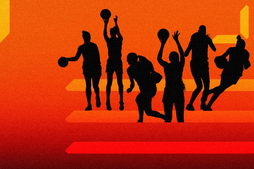 Siluetas de varias jugadoras de baloncesto en diferentes acciones de juego sobre un fondo naranja y rojo con diseño gráfico abstracto