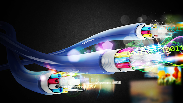 Los datos del s. XXI viajan en cables submarinos bajo el agua.