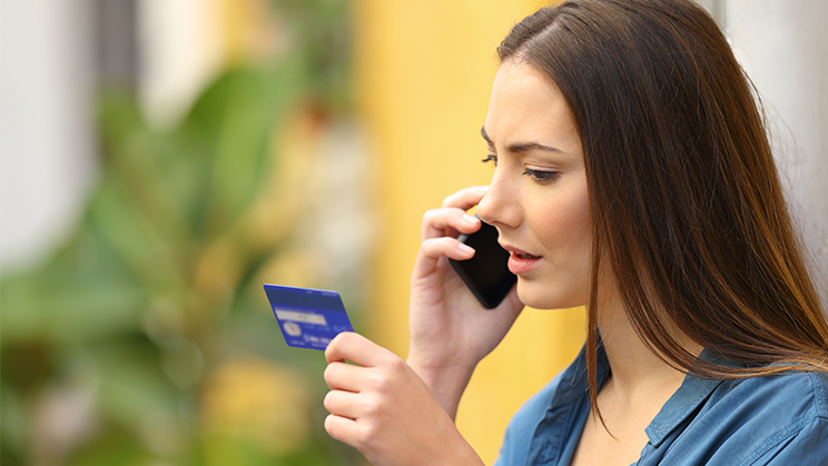 El nuevo ciberfraude que combina smishing y vishing