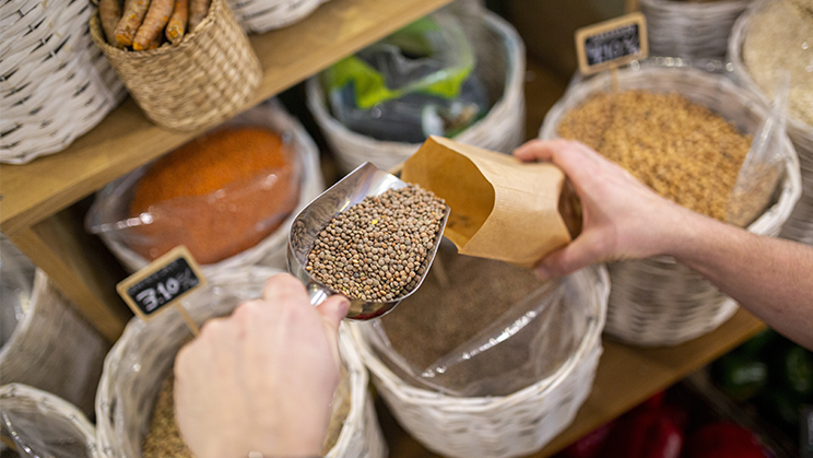 Cómo reducir el impacto ambiental de tu cesta de la compra
