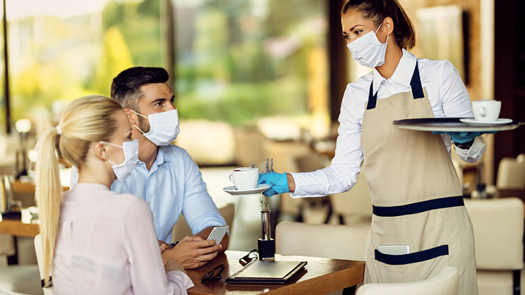 L'hostaleria i la construcció cerquen professionals qualificats