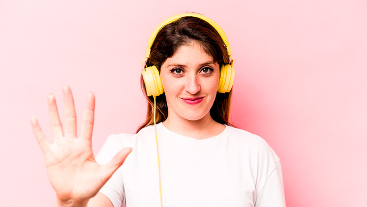 Cinc pòdcasts d'economia per estar al dia