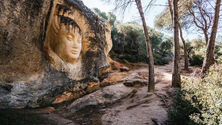 Haz senderismo en familia con estas 8 rutas sorprendentes