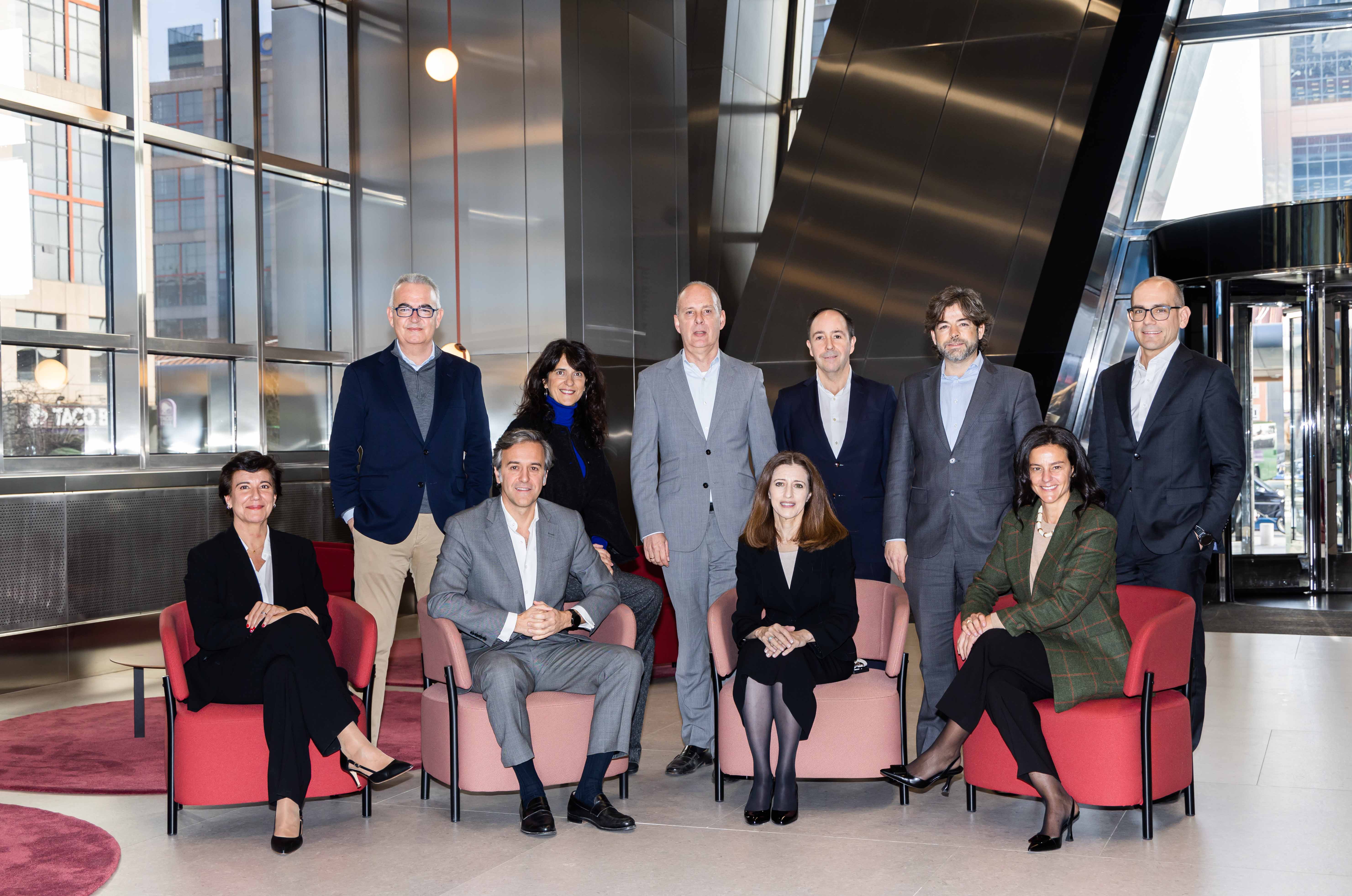 CaixaBank’s CIB Structured Finance Team: Virginia Gómez, Jose Luis Mora, Pablo Pérez-Montero, Susana García, Daniel Martín Hass, Gloria Ribas, Borja Marina, Juan Carlos Calle, Marisa Cobos and Thibaud Ollivier.