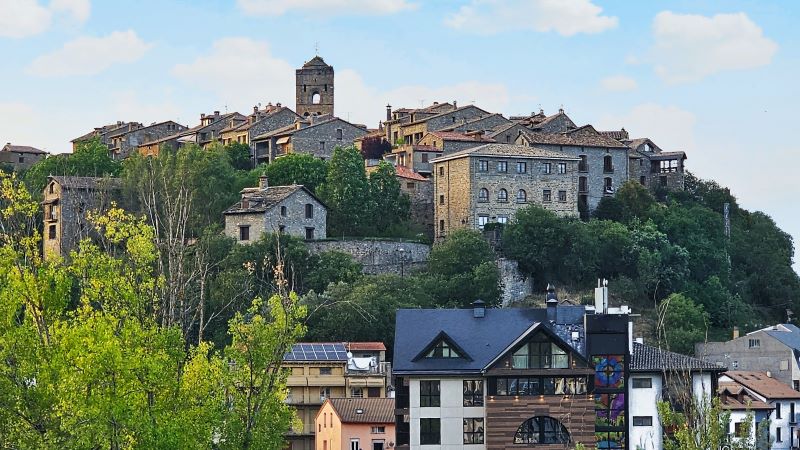 Vista de Ainsa, ciudad de la provincia de Huesca, Arag&oacute;n