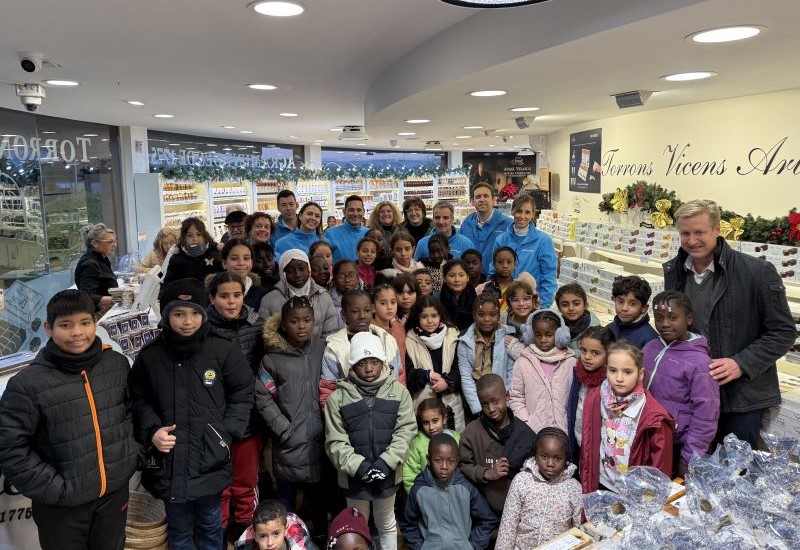 Foto de grupo en Turrones Vicens