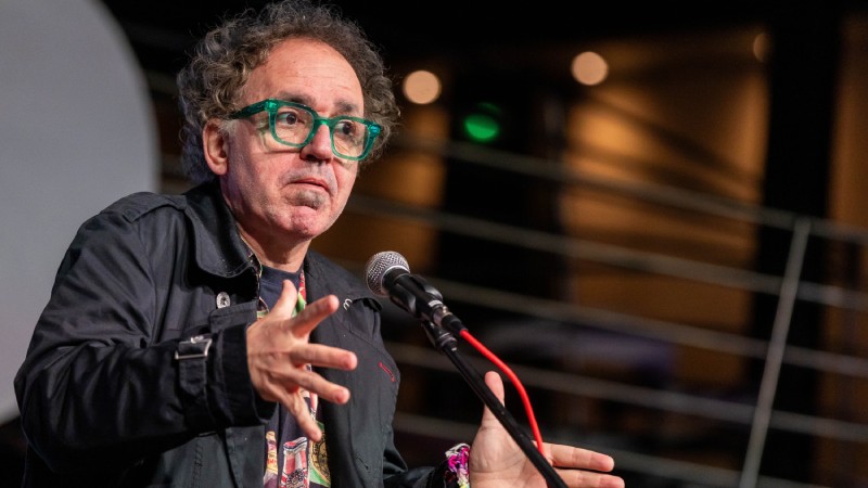 Francesc Canosa, escritor, periodista y copropietario de la Editorial Fonoll.