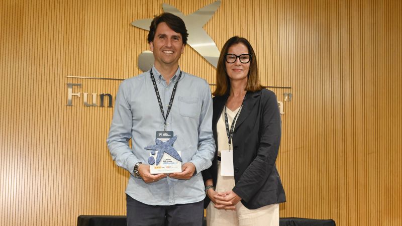 Idoven es uno de los ganadores de los Premios EmprendeXXI. Uno de los fundadores de Idoven, recibiendo el Premio EmprendeXXI.
